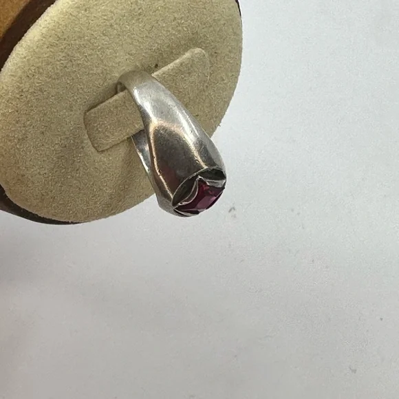 Sz. 6.75 Vintage 925 Sterling Silver Ring with Genuine Garnet - Picture 5 of 9